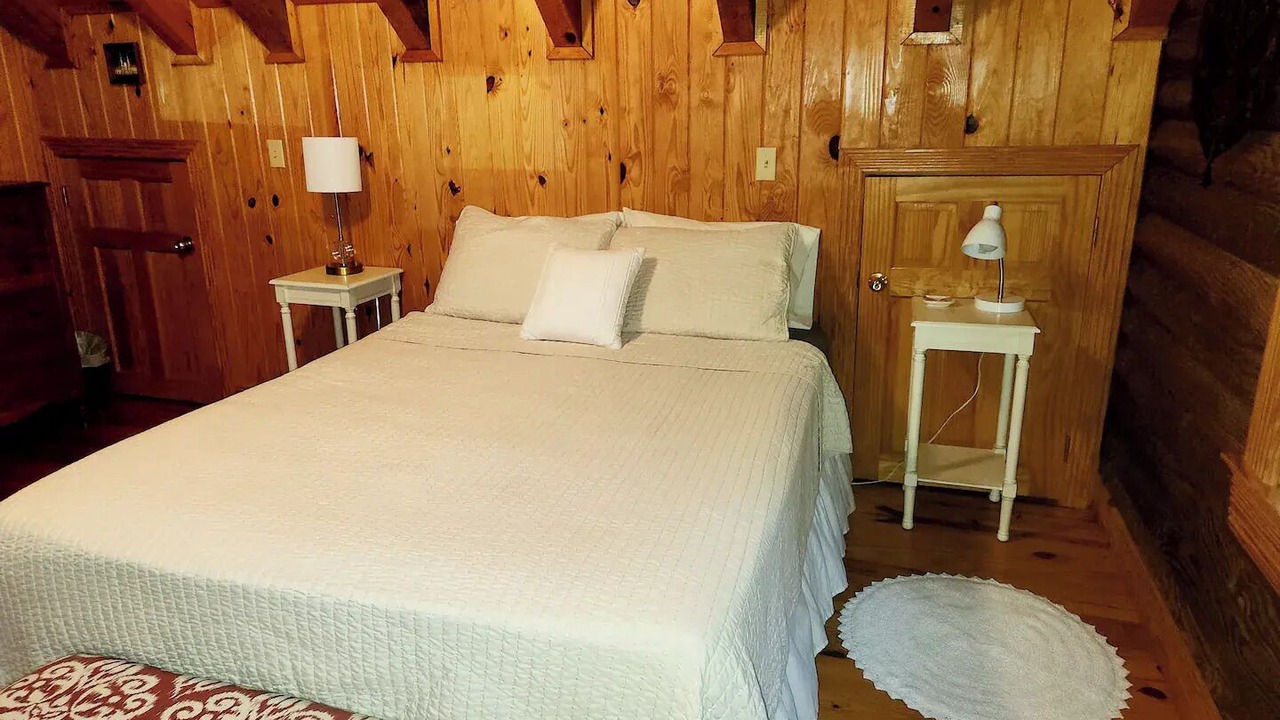Photo of Bedroom in Oneida