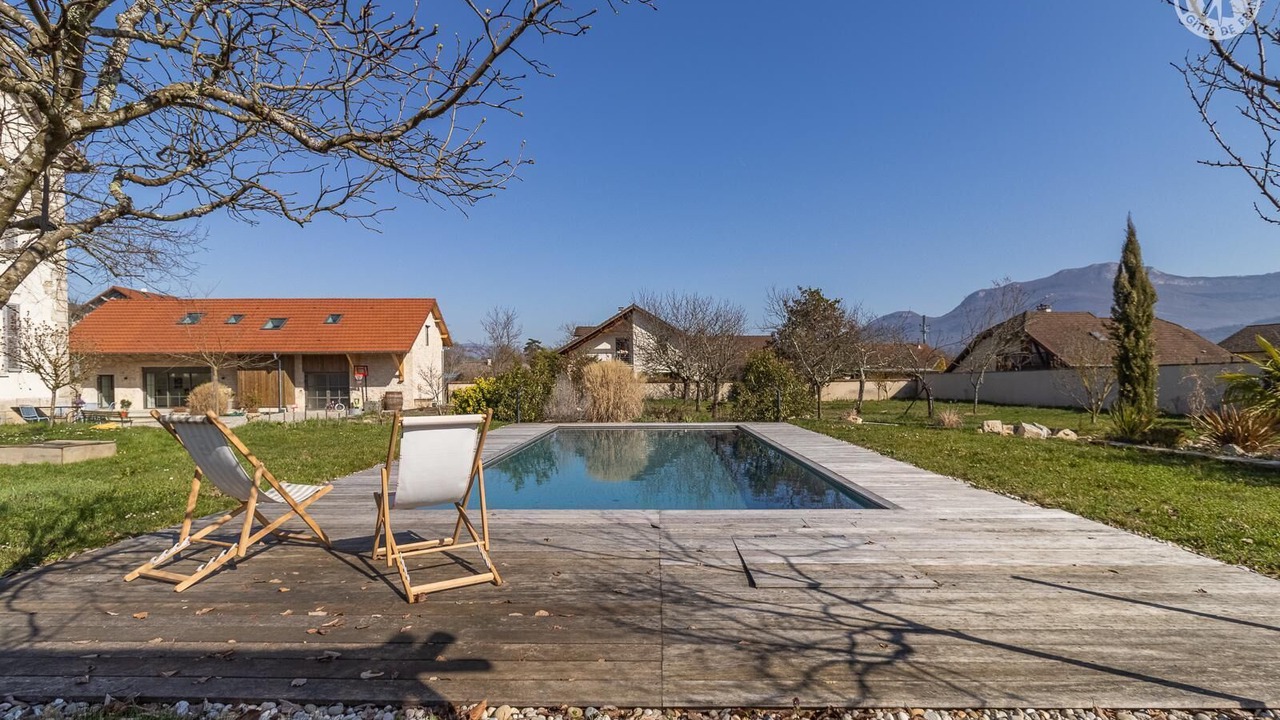 Photo of Outdoor in Yenne