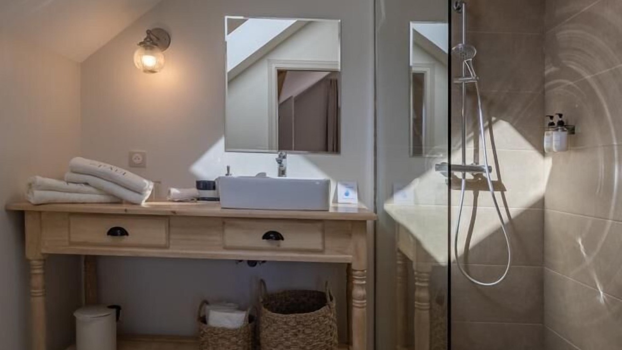 Photo of Bathroom in Yenne
