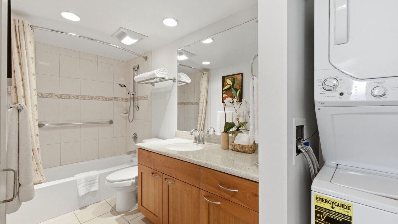 Photo of Bathroom in Waikiki