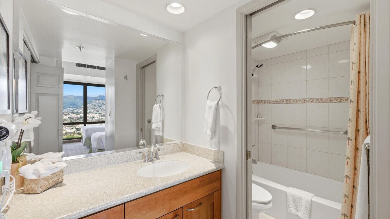 Photo of Bathroom in Waikiki