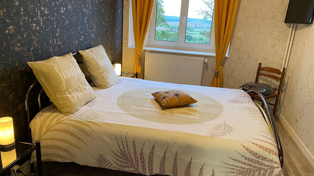 Photo of Bedroom in Mont-l'Etroit