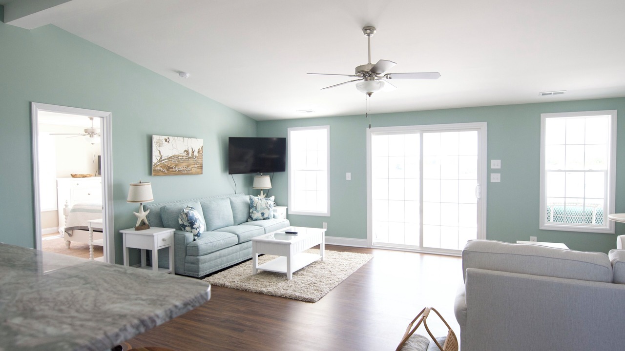 Photo of Livingroom in Cedar Point