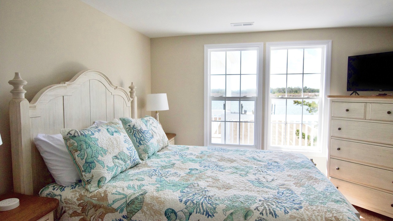 Photo of Bedroom in Cedar Point
