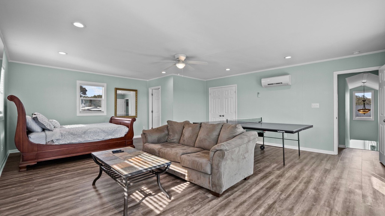 Photo of Livingroom in Newport
