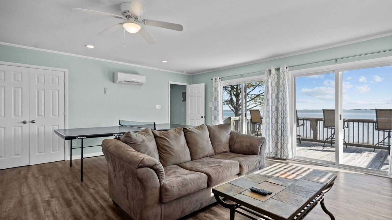 Photo of Livingroom in Newport