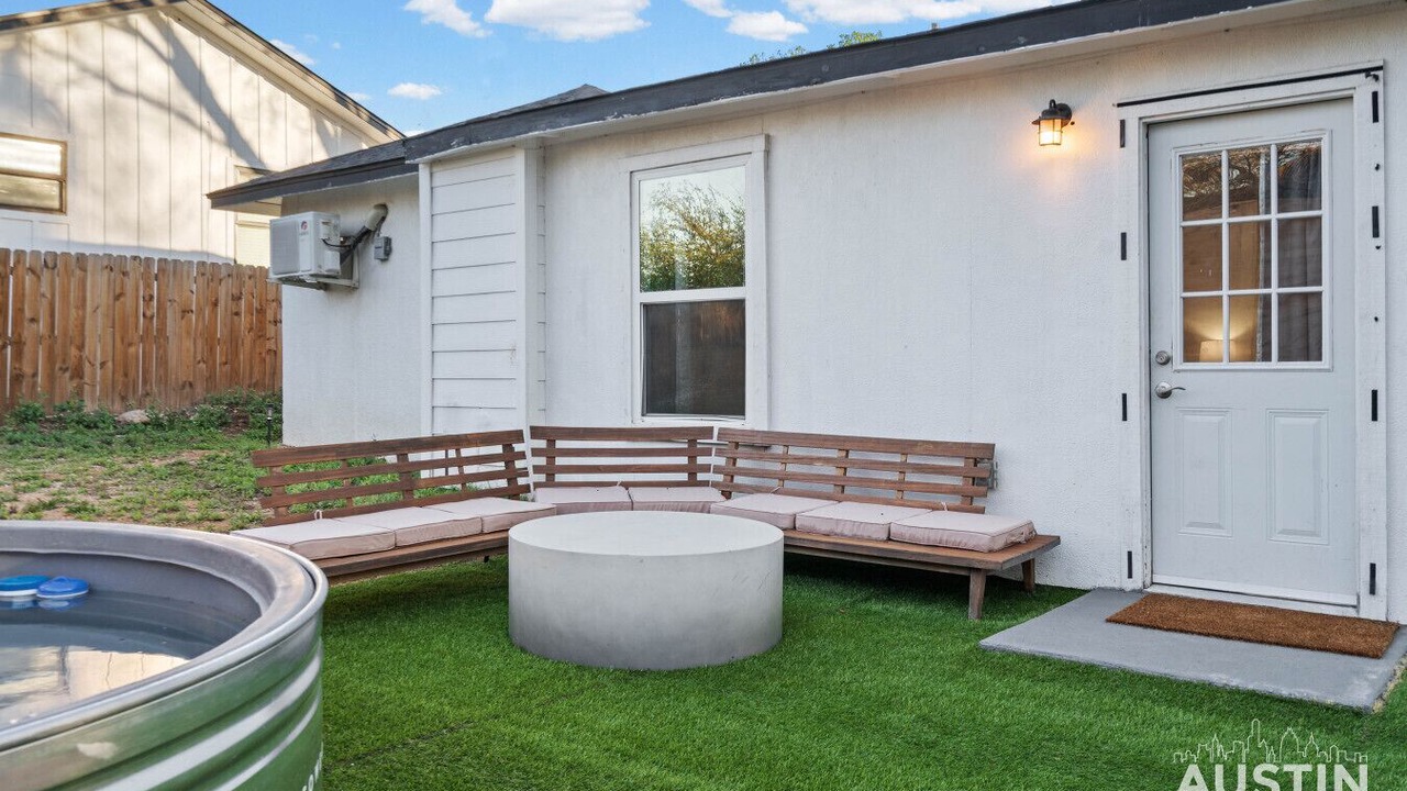 Photo of Outdoor in Cherrywood