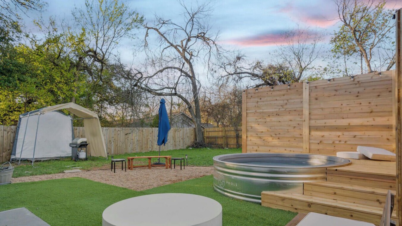 Photo of Outdoor in Cherrywood