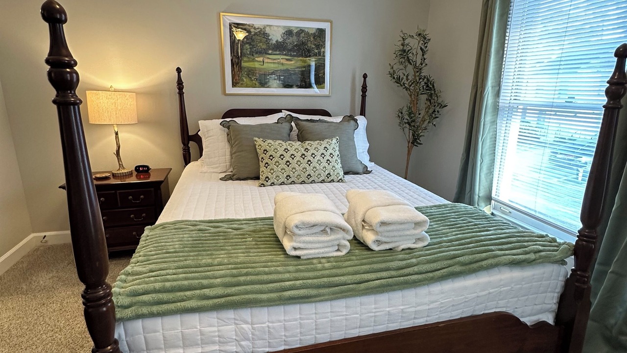 Photo of Bedroom in Forest Hills