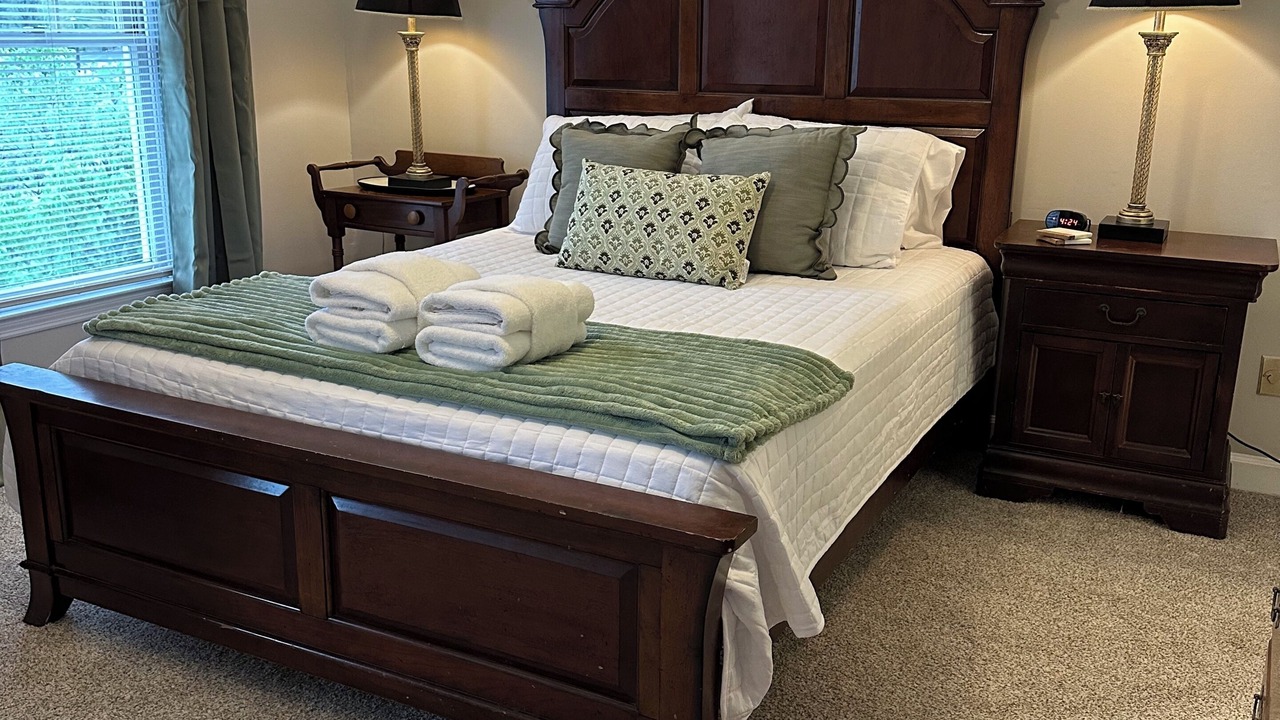 Photo of Bedroom in Forest Hills