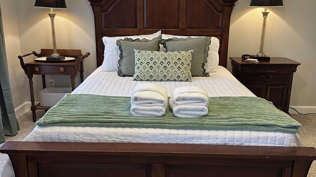 Photo of Bedroom in Forest Hills