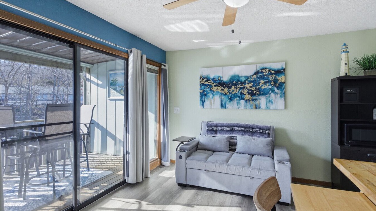 Photo of Livingroom in Village of Four Seasons