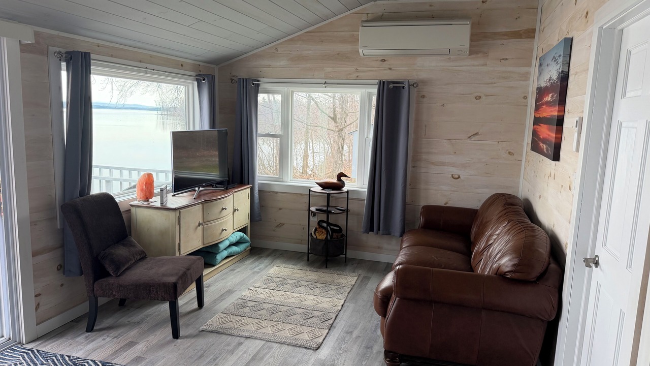 Photo of Livingroom in Crown Point