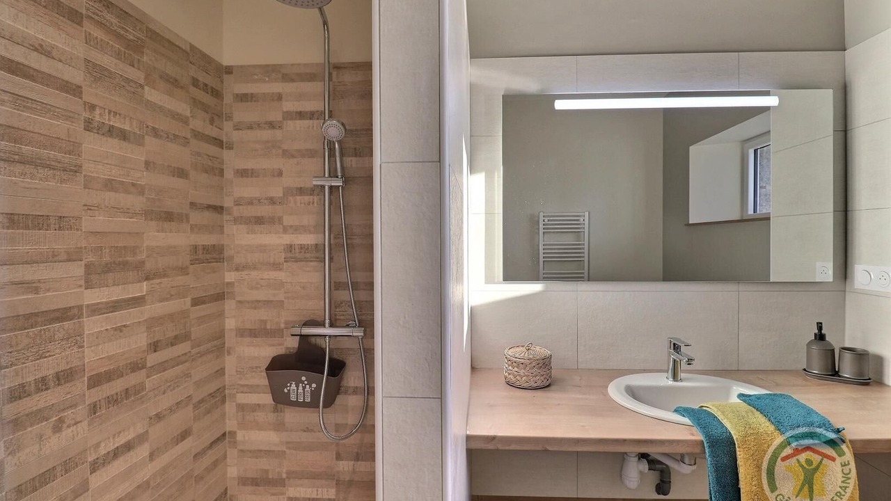 Photo of Bathroom in Saint-Sauveur-des-Landes