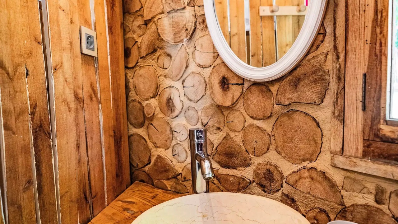 Photo of Bathroom in Saint-Amand-de-Coly