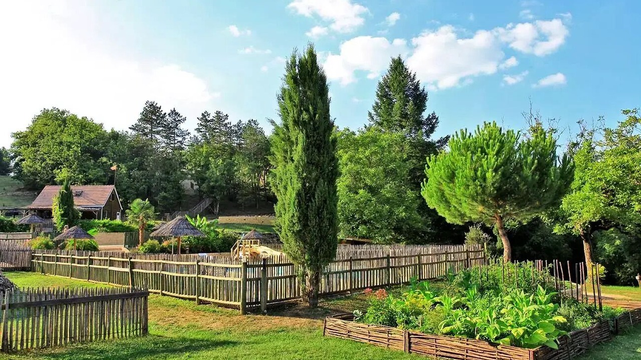 Photo of Outdoor in Saint-Amand-de-Coly