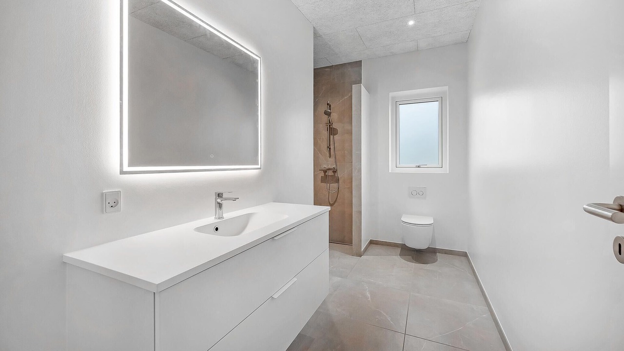 Photo of Bathroom in Tarm