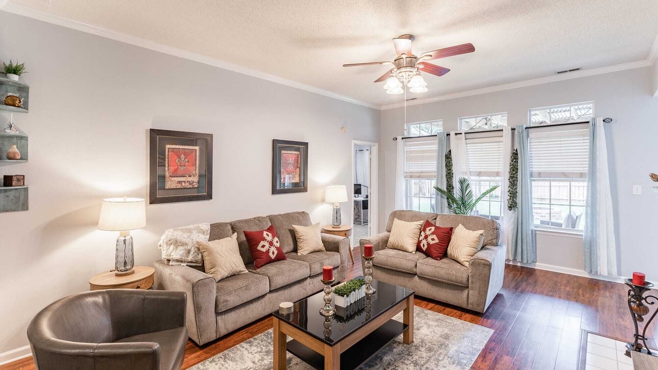 Photo of Livingroom in Huntsville