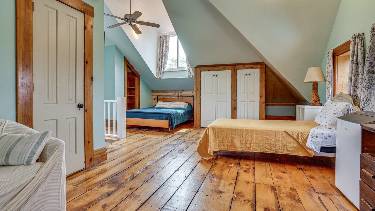 Photo of Bedroom in Capitol