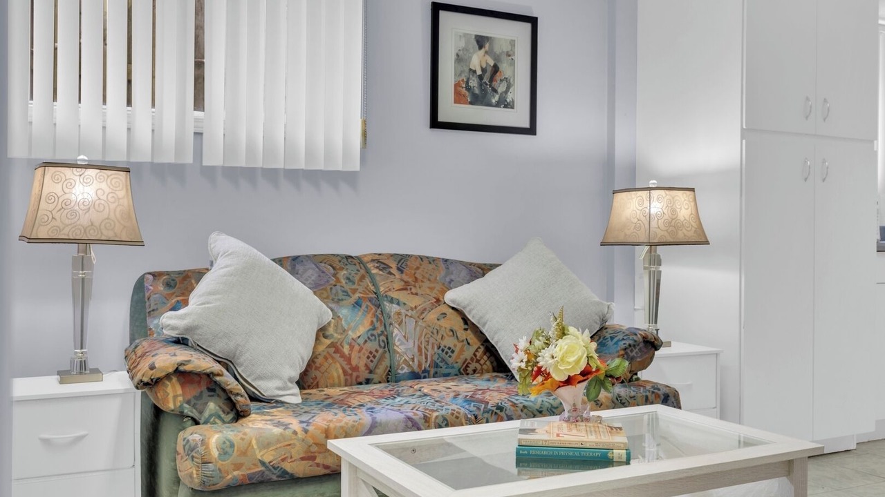 Photo of Livingroom in LaSalle