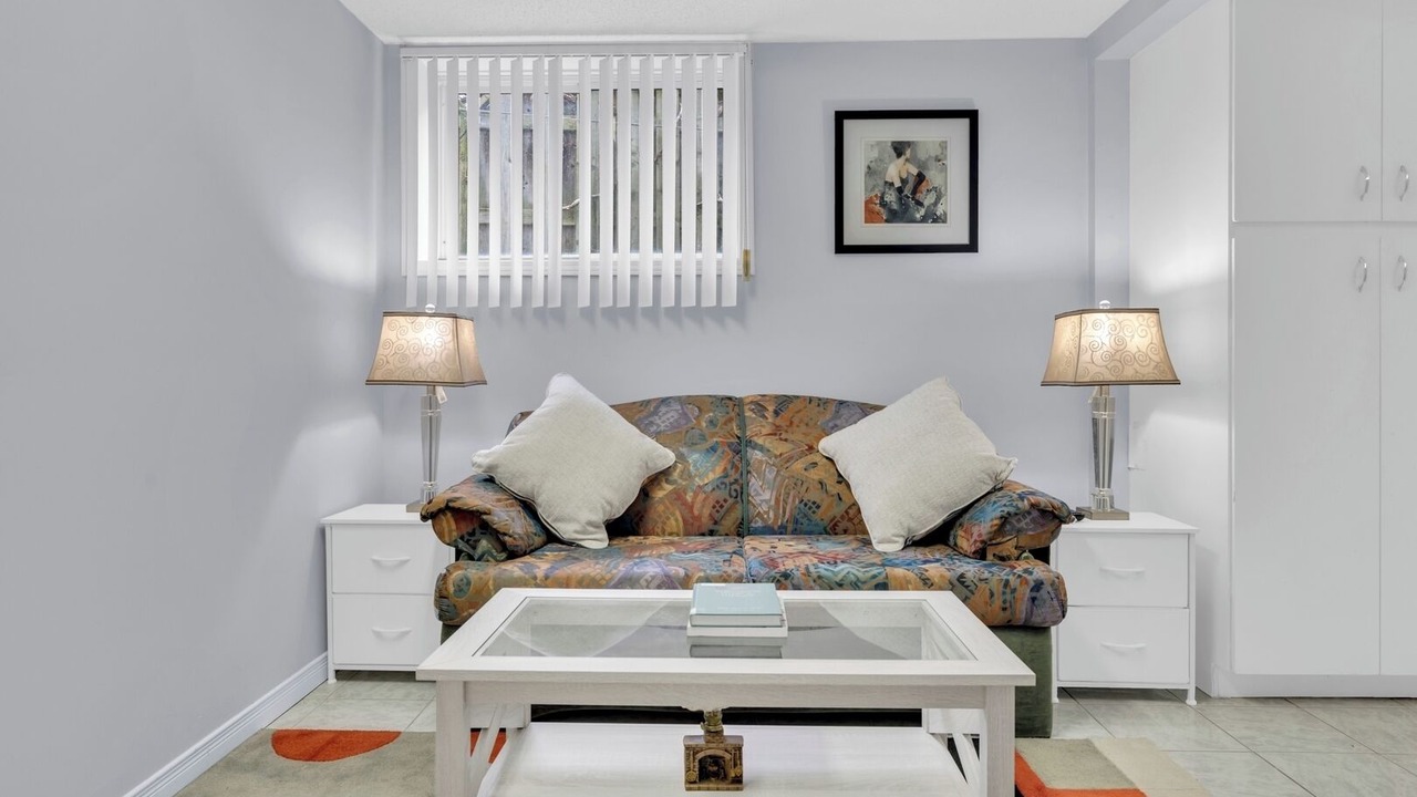 Photo of Livingroom in LaSalle