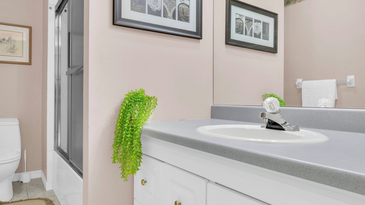Photo of Bathroom in LaSalle