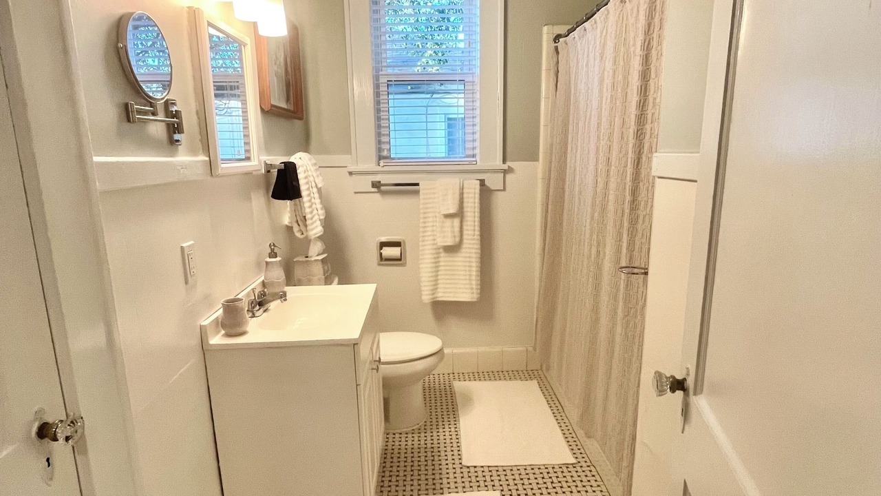Photo of Bathroom in Midtown