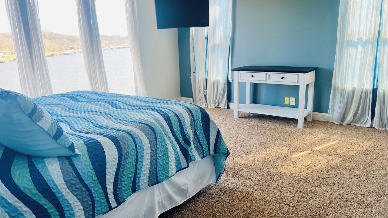 Photo of Bedroom in Roach