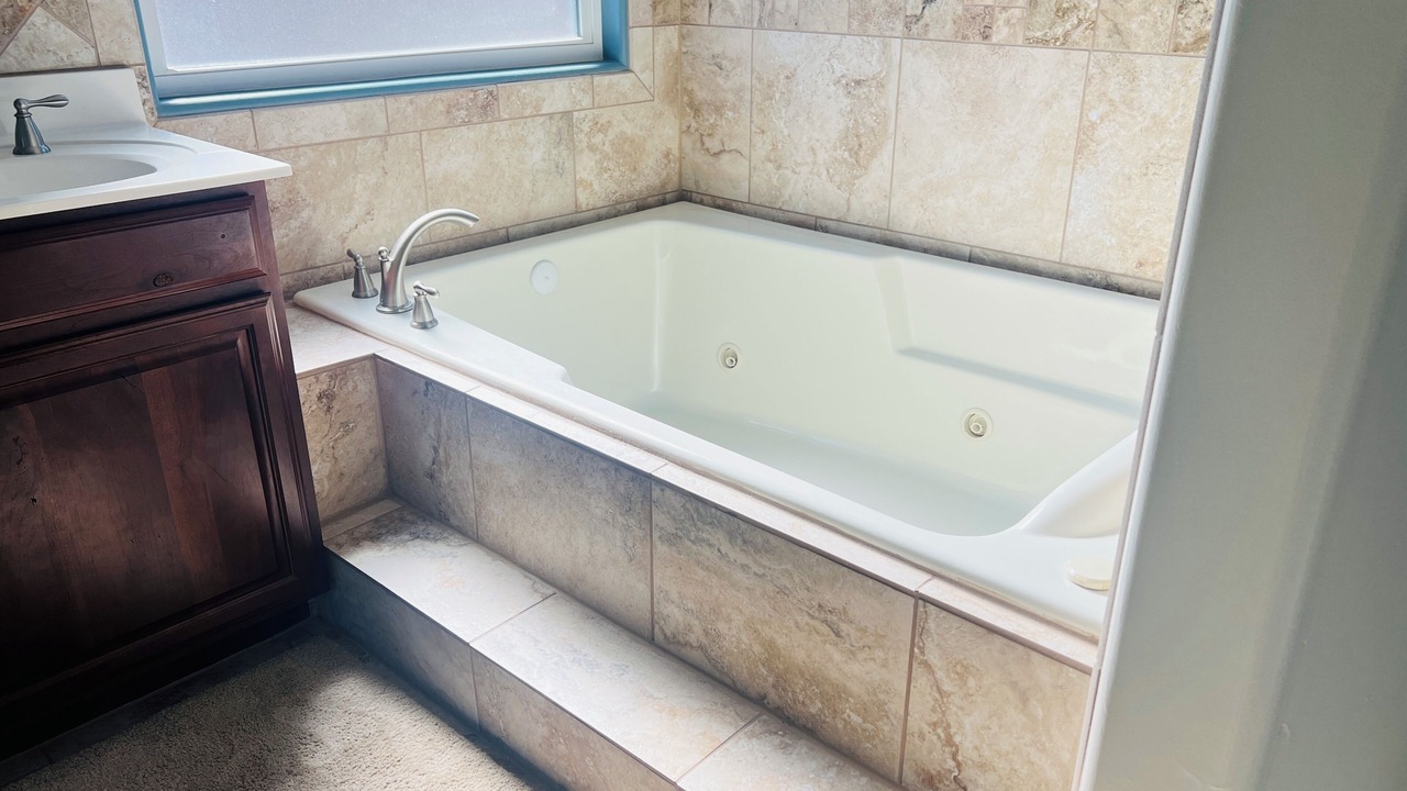 Photo of Bathroom in Roach