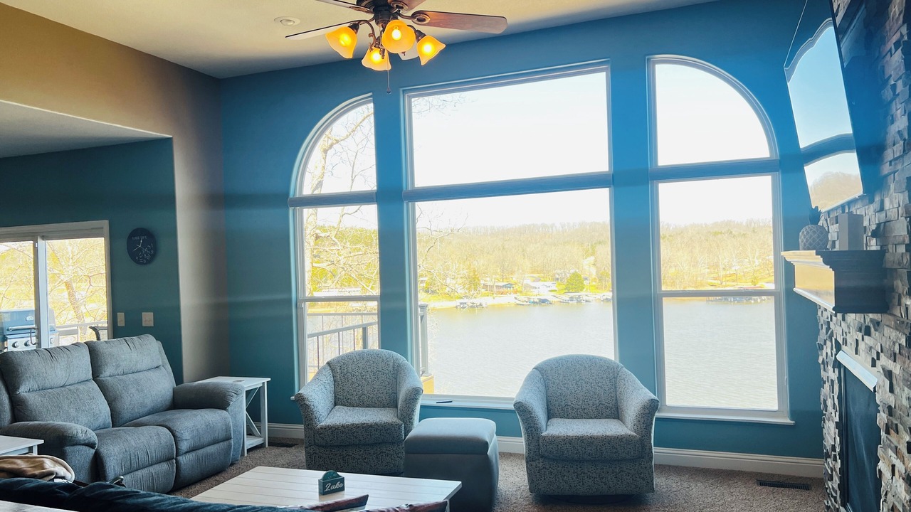 Photo of Livingroom in Roach