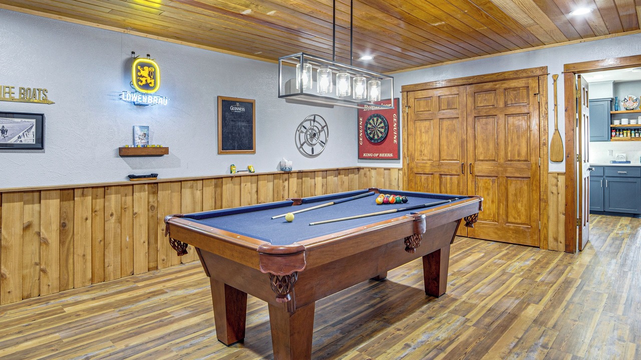Photo of Bedroom in Gun Barrel City