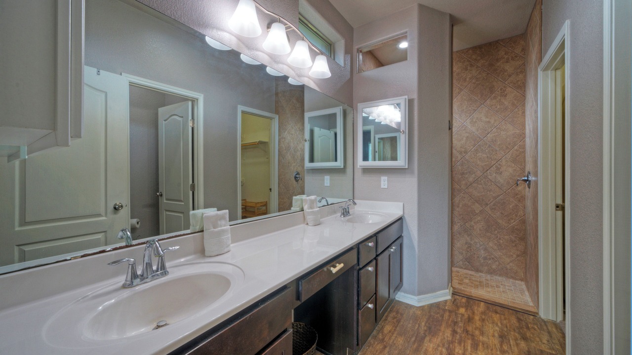 Photo of Bathroom in Northwest Corpus Christi