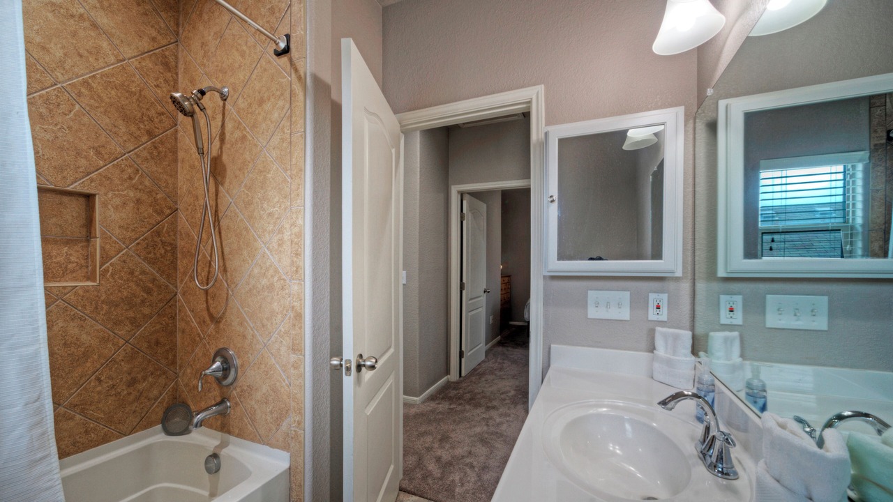 Photo of Bathroom in Northwest Corpus Christi