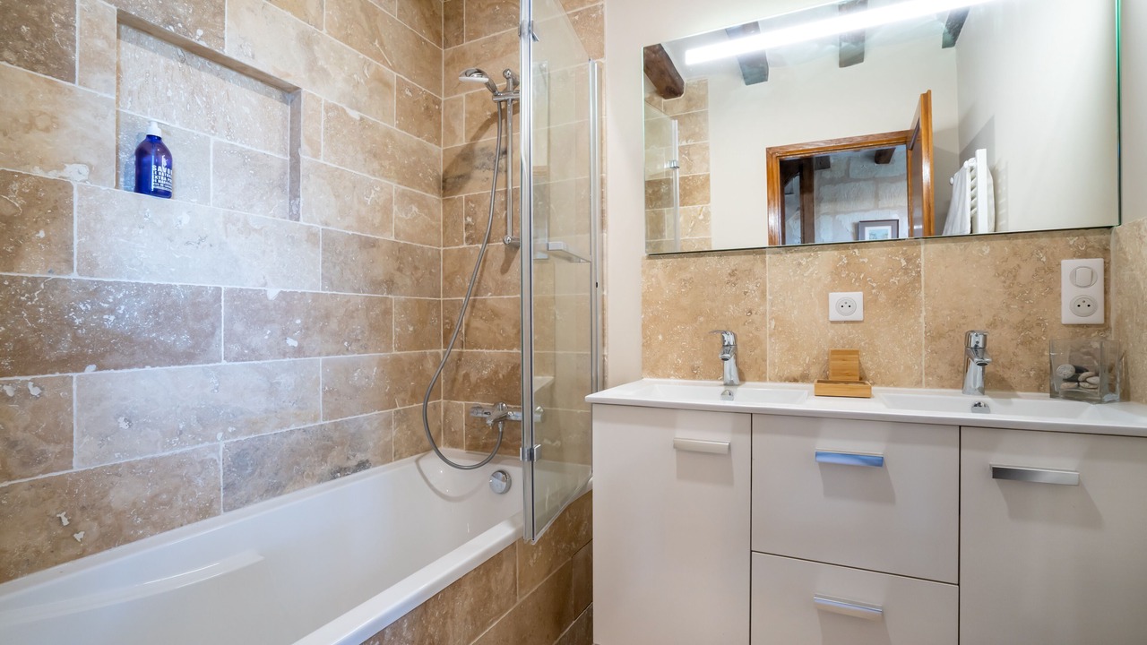 Photo of Bathroom in Montsoreau