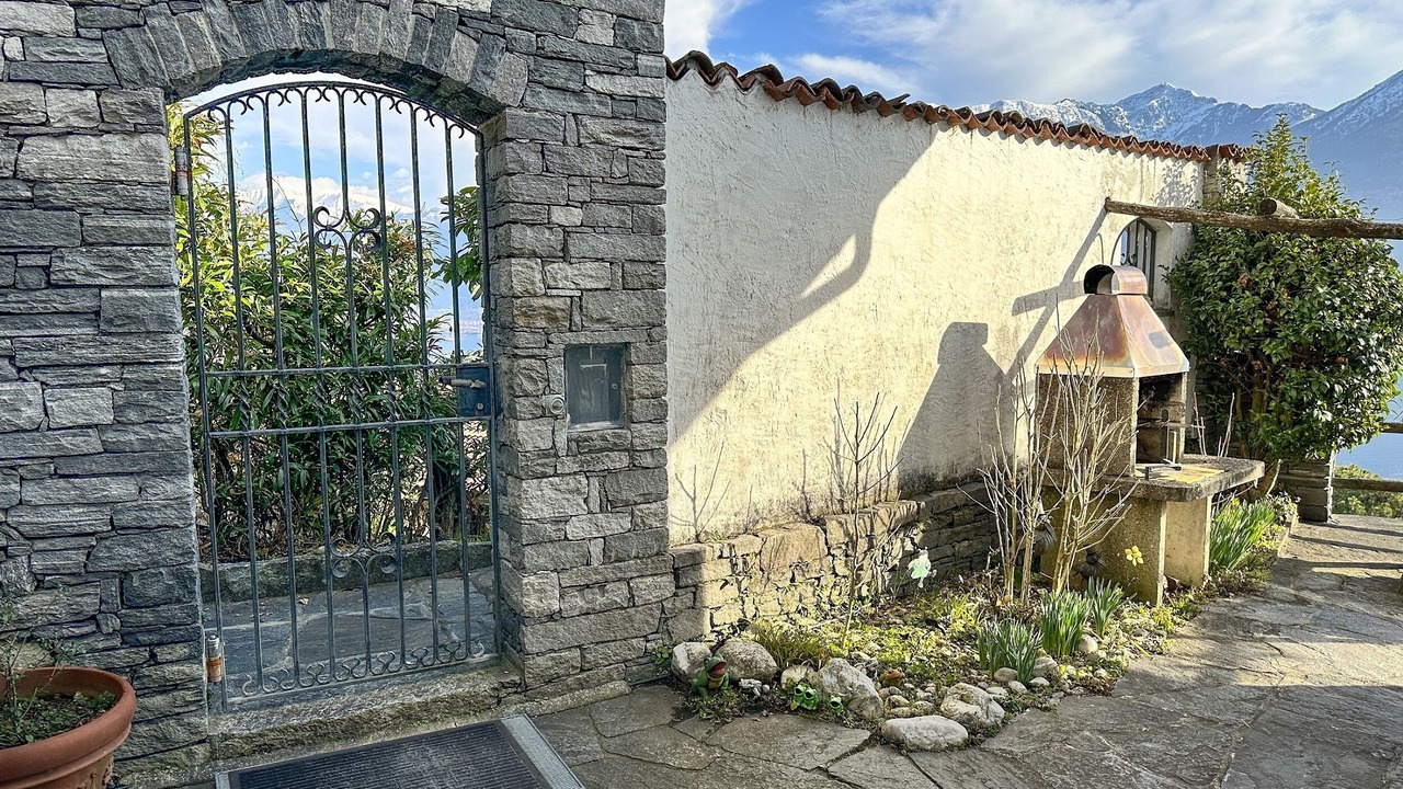 Photo of Patio Balcony in Orselina