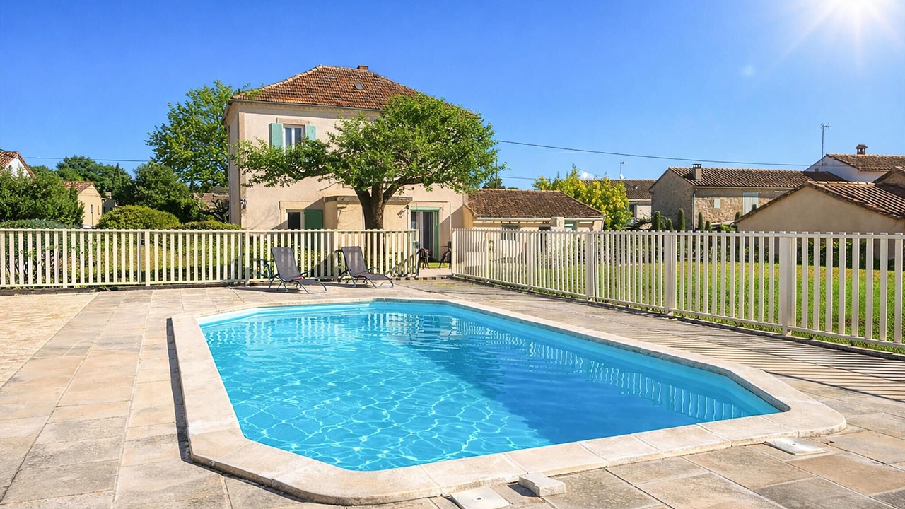 Photo of Outdoor in Saint-Laurent-La-Vernede