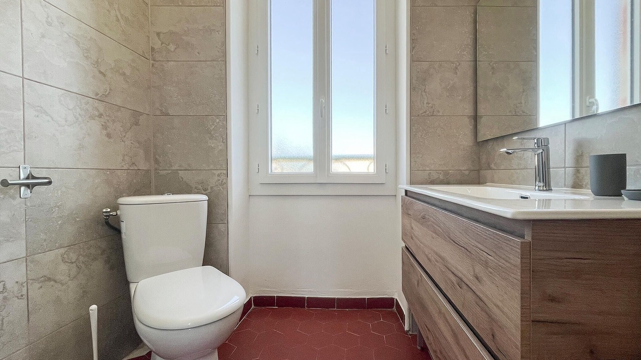 Photo of Bathroom in Saint-Laurent-La-Vernede