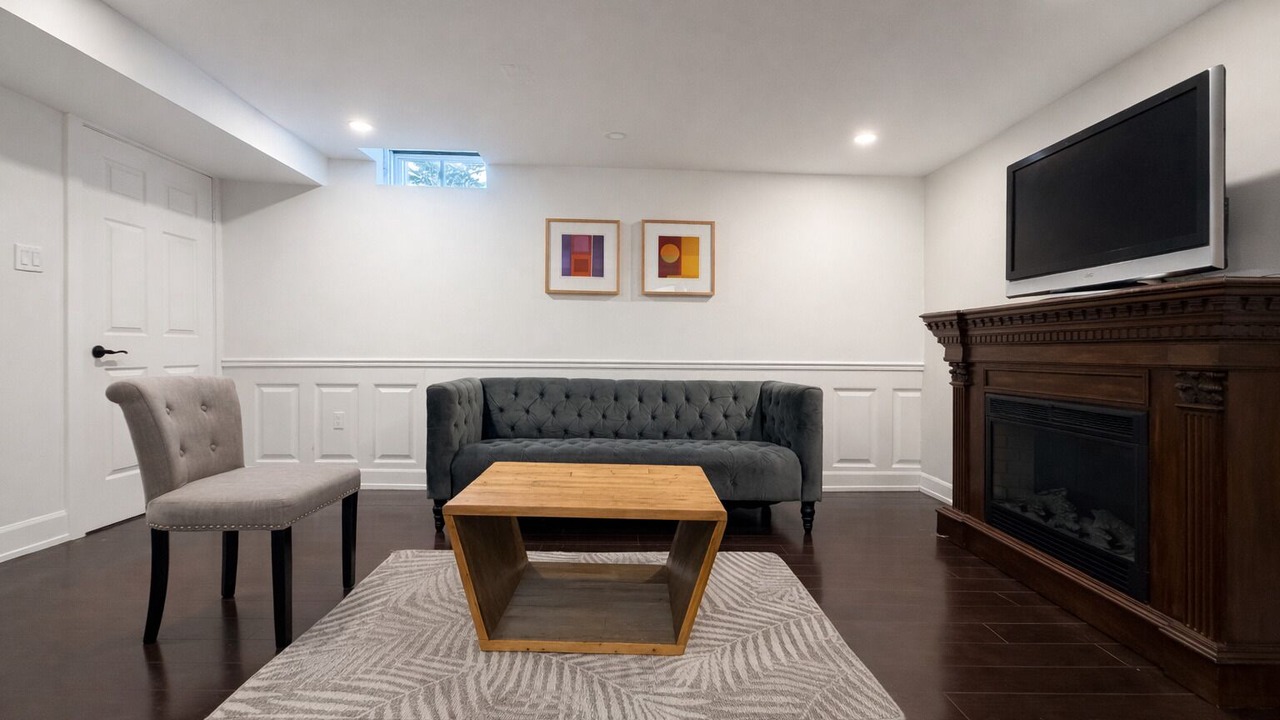 Photo of Livingroom in Aurora