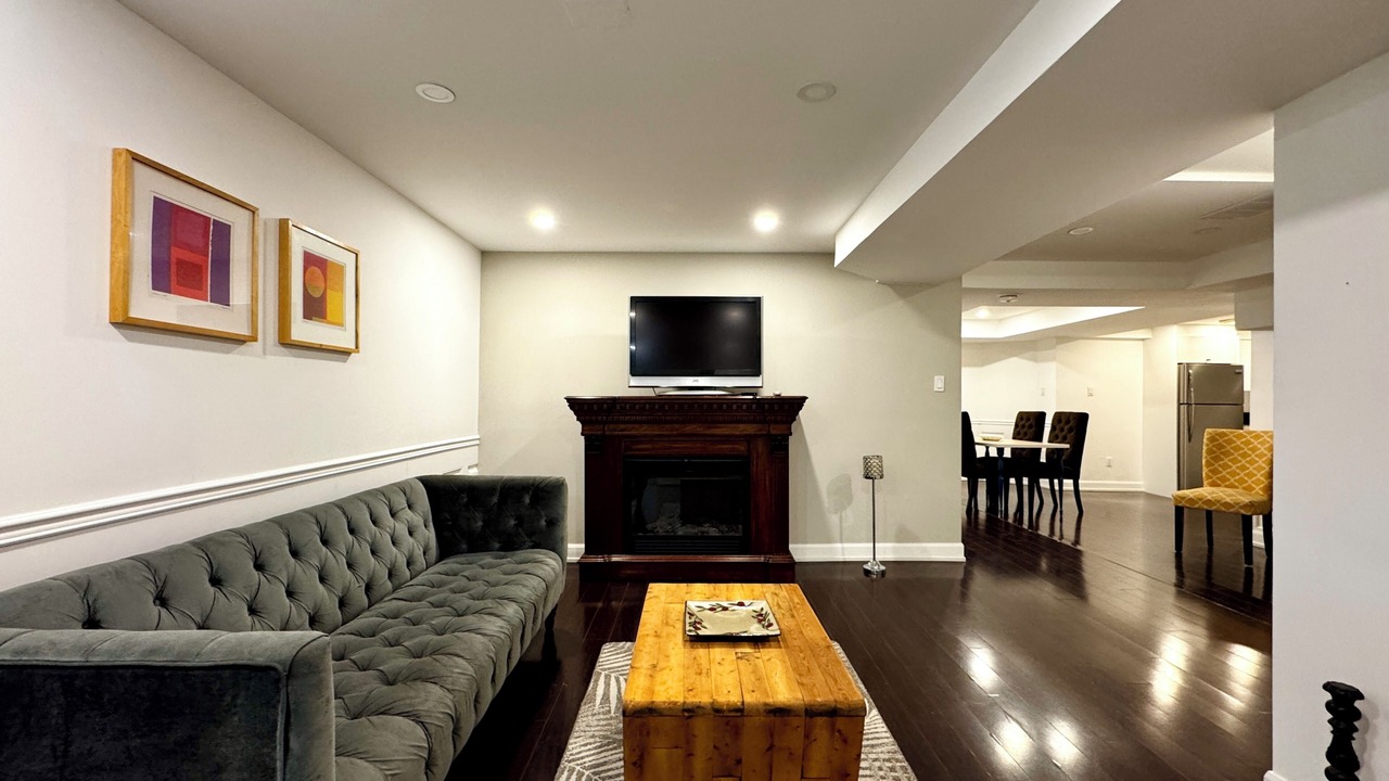 Photo of Livingroom in Aurora
