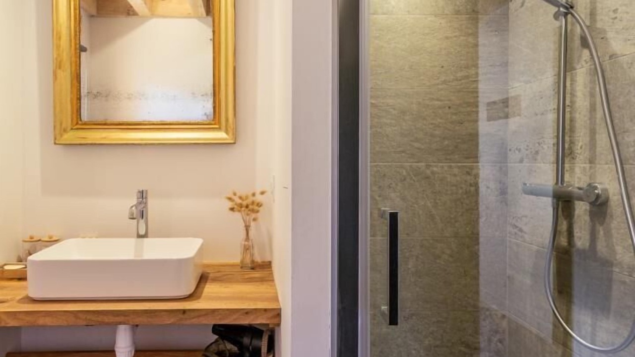 Photo of Bathroom in Jarsy