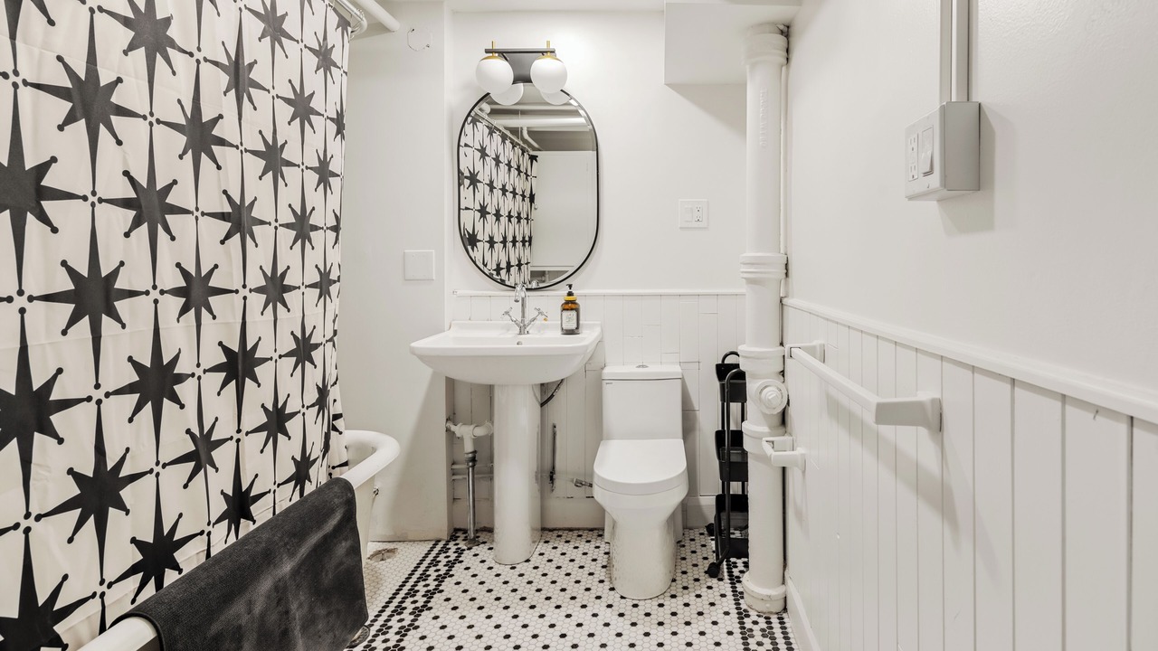Photo of Bathroom in Cheesman Park
