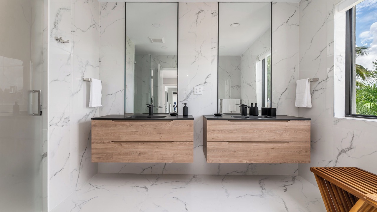 Photo of Bathroom in Highland Lakes