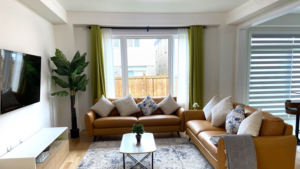 Photo of Livingroom in Barrie