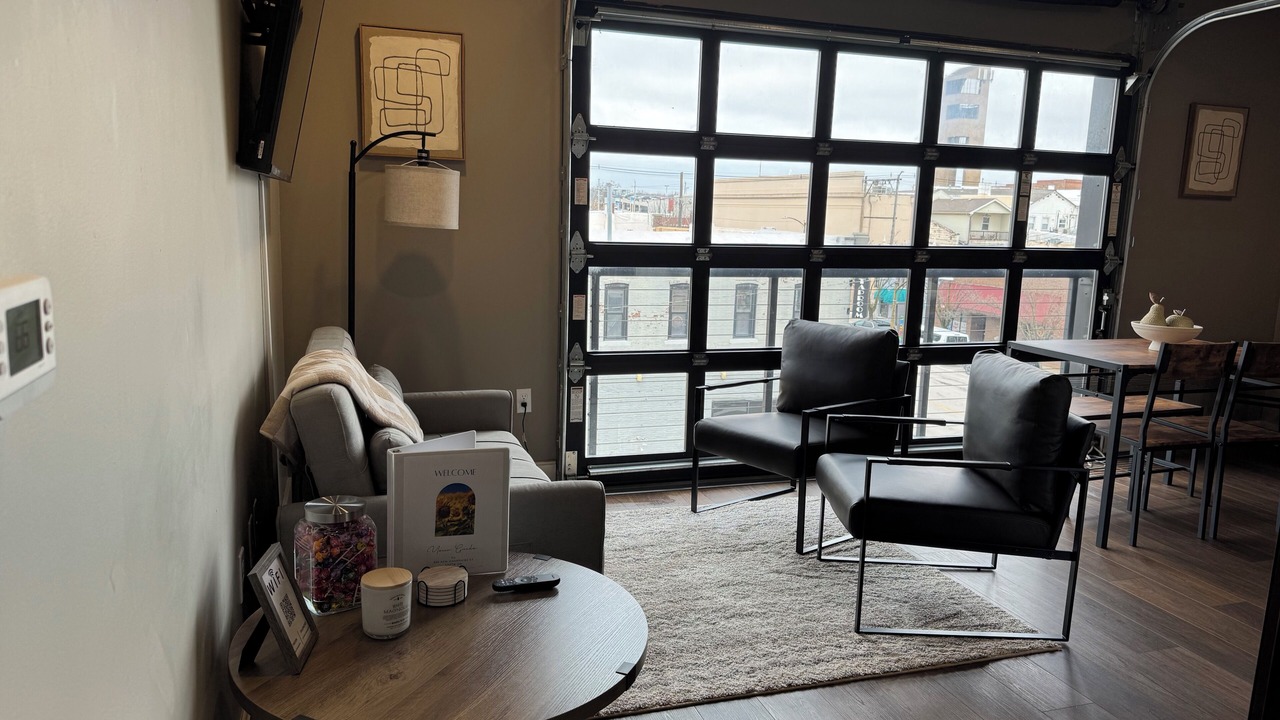 Photo of Livingroom in Lawrence