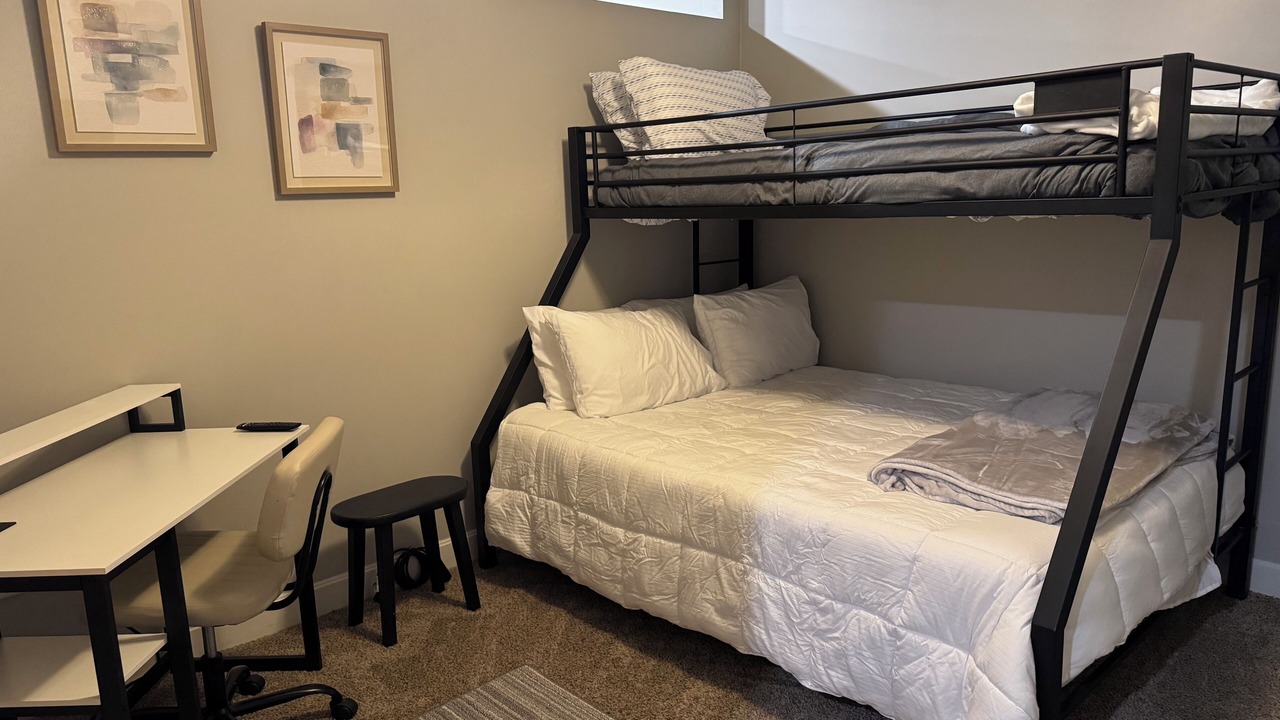 Photo of Bedroom in Lawrence