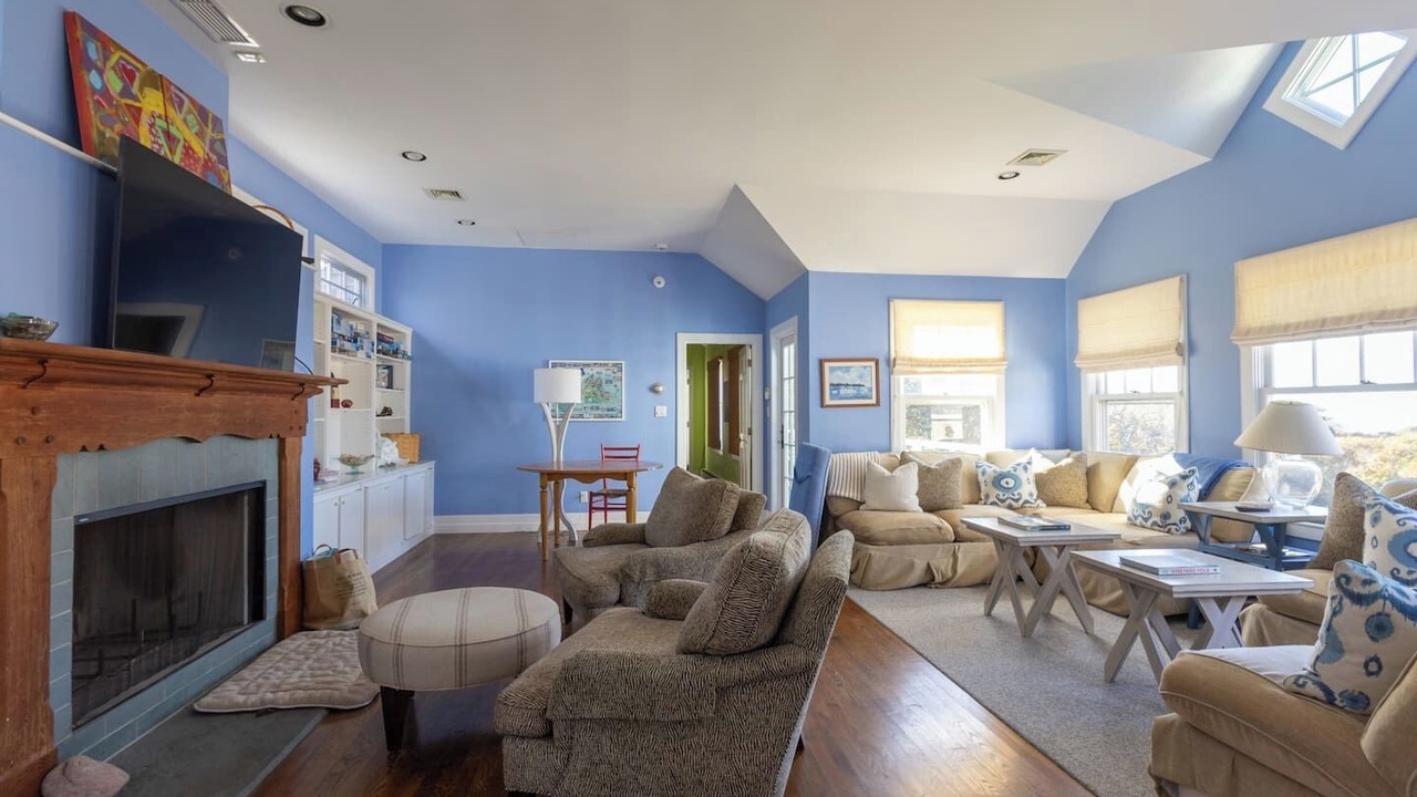 Photo of Livingroom in Menemsha