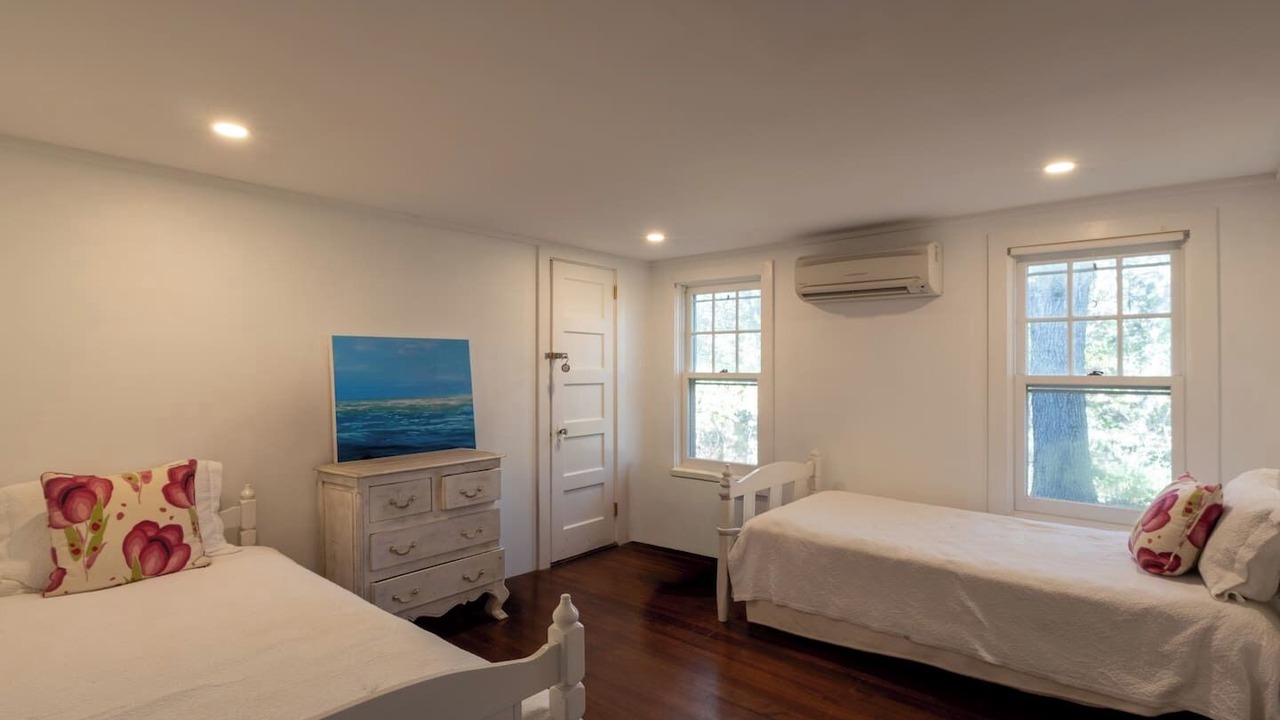 Photo of Bedroom in Menemsha