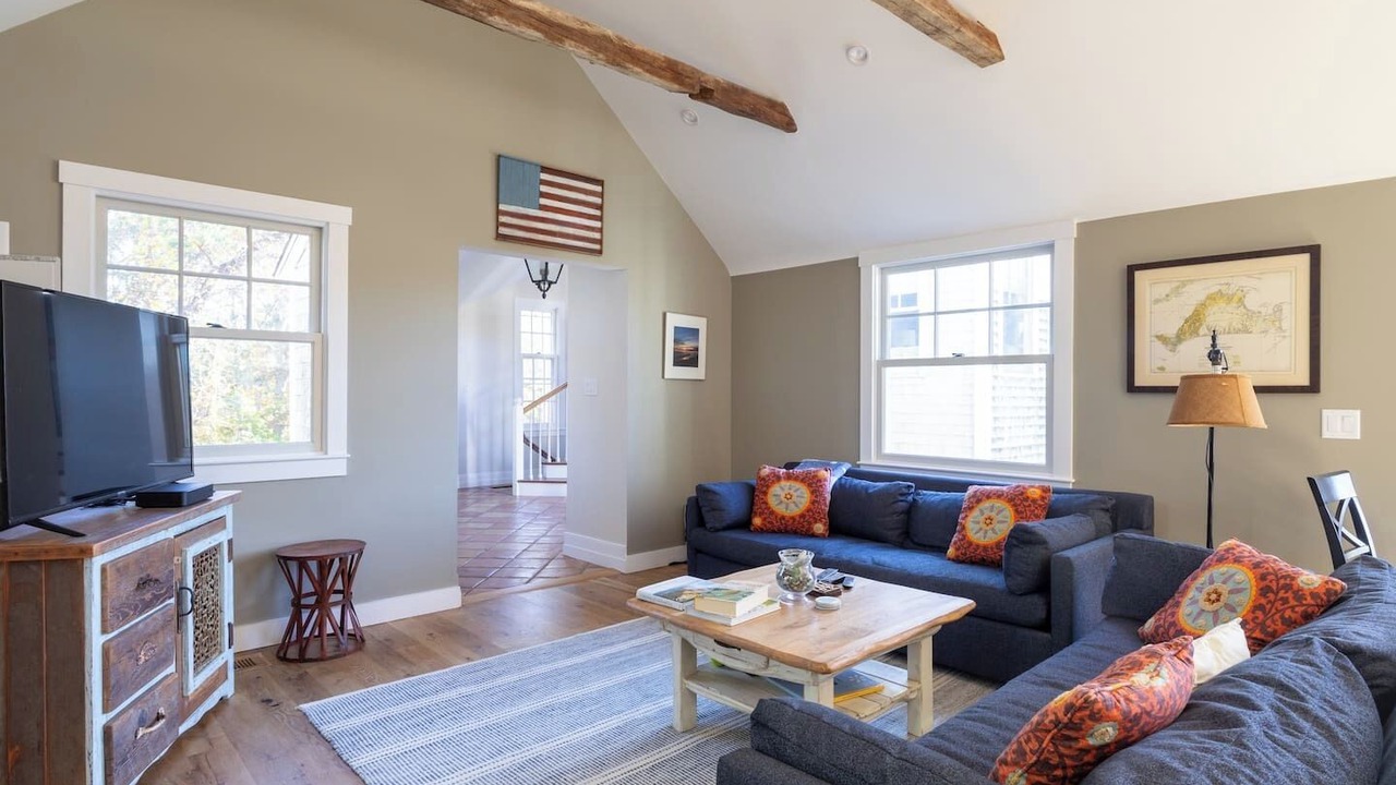 Photo of Livingroom in Menemsha