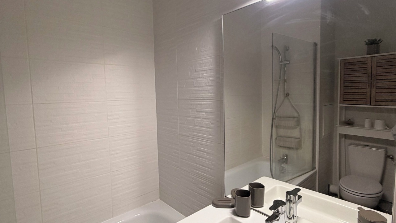 Photo of Bathroom in Magny-le-Hongre