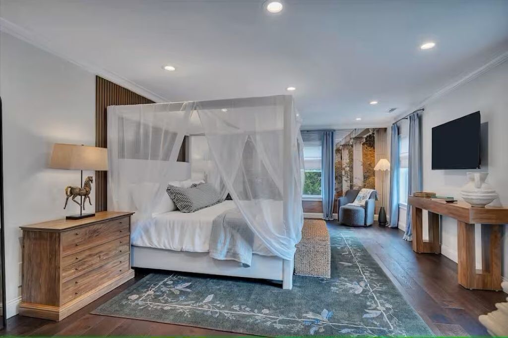 Photo of Bedroom in Saratoga Springs